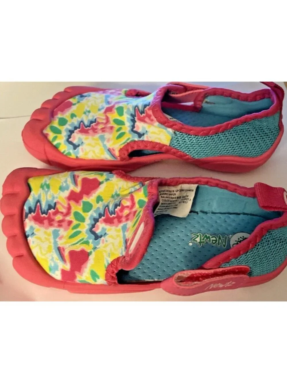 Girls Newitz 9/10 Pink Tie-Dye Swim Water Shoes Bumper Toes Vibrant Color Summer